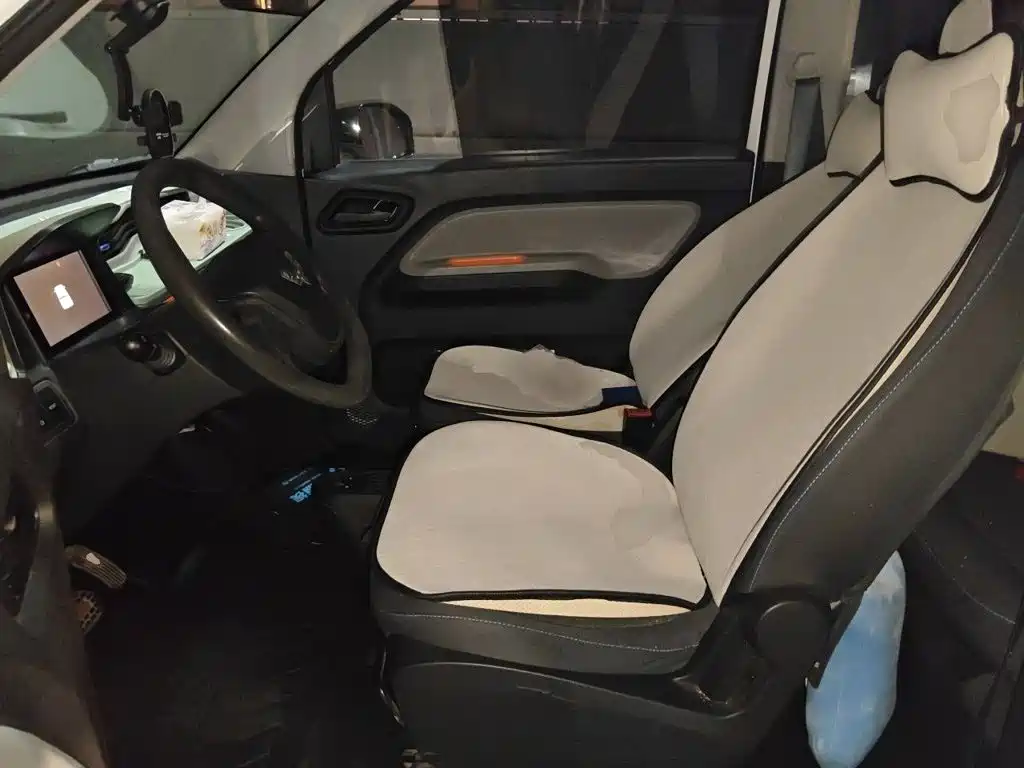 Wuling MINIEV — миниатюра 8
