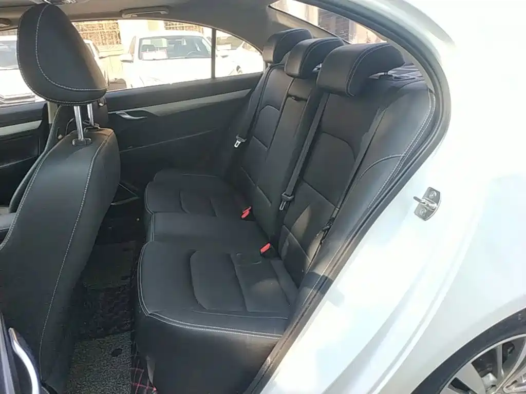 Geely Emgrand — миниатюра 17
