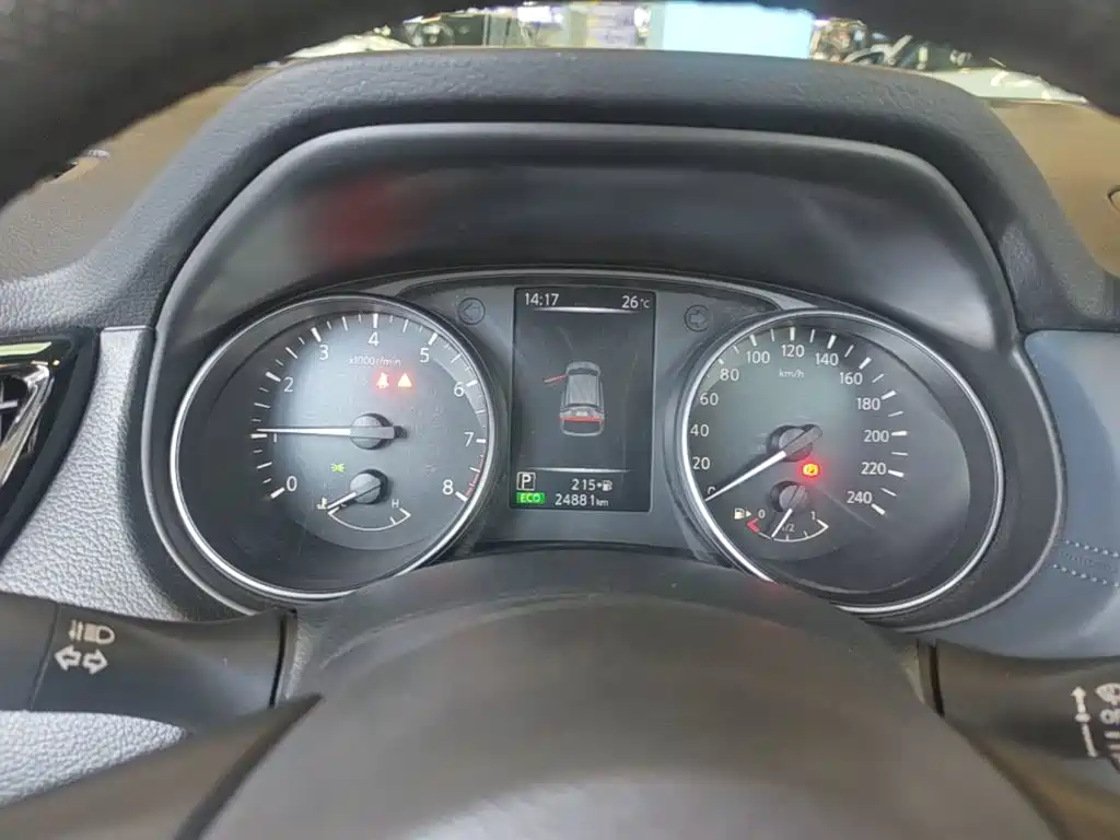 Nissan Qashqai — миниатюра 12