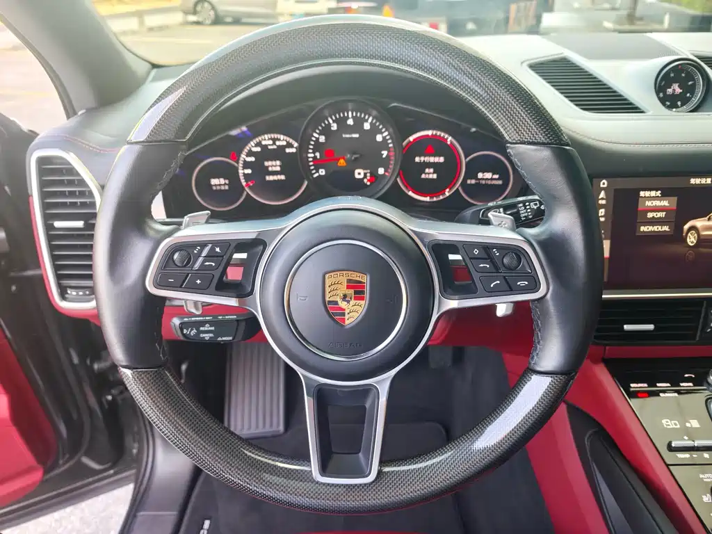 Porsche Cayenne — миниатюра 7