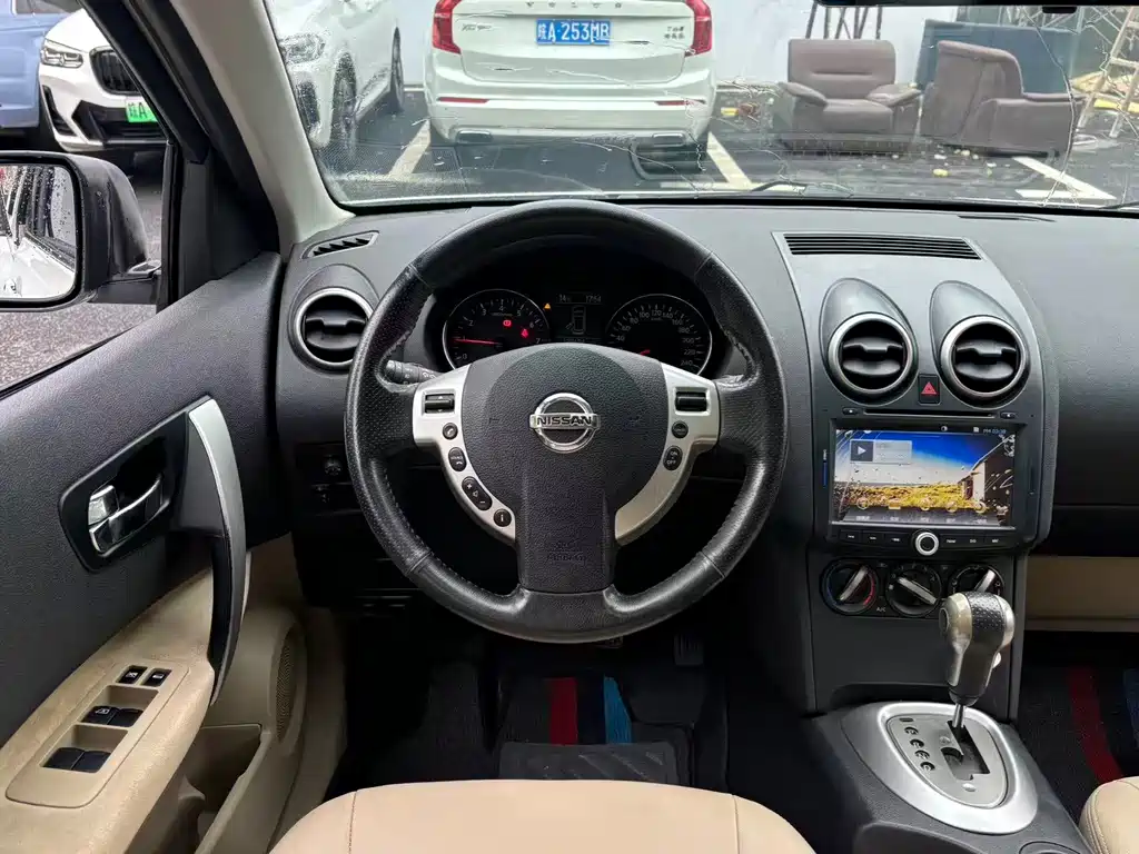 Nissan Qashqai — миниатюра 8