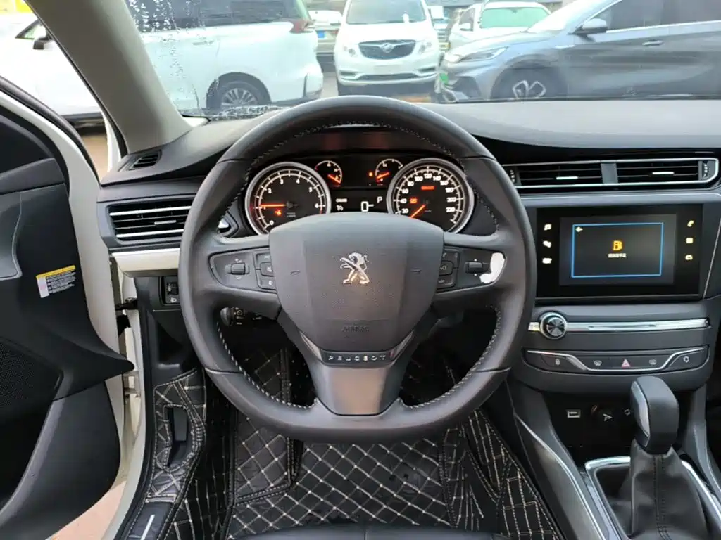 Peugeot 408 — миниатюра 11