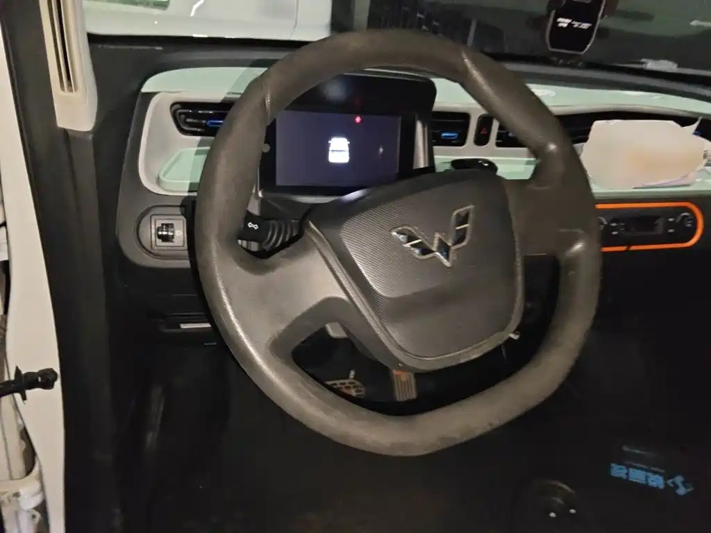 Wuling MINIEV — миниатюра 3