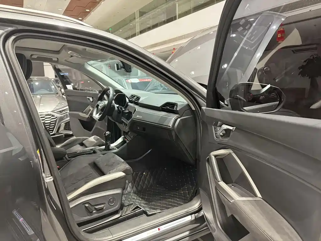 Audi Q3 — миниатюра 9