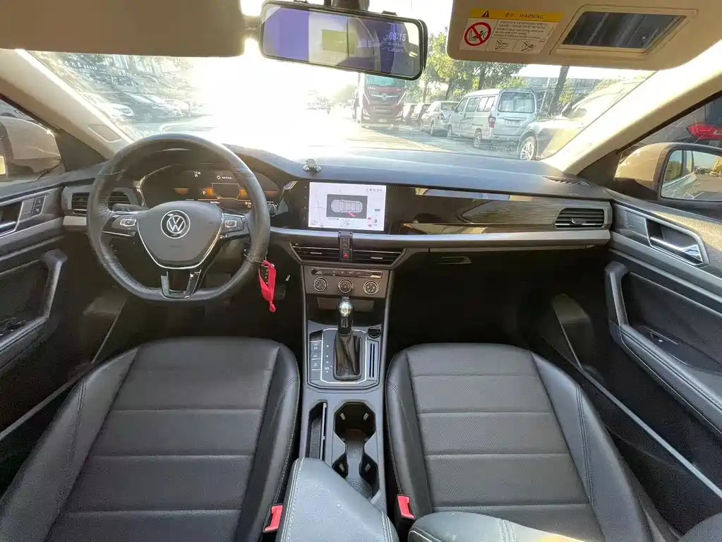 Volkswagen Lavida — миниатюра 5