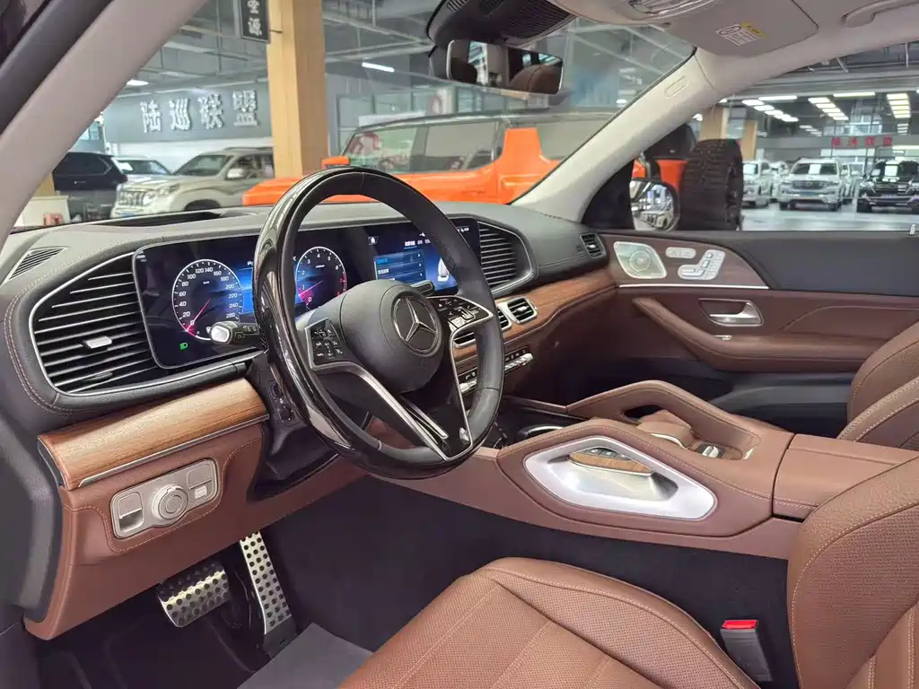 Mercedes-Benz GLS — миниатюра 9