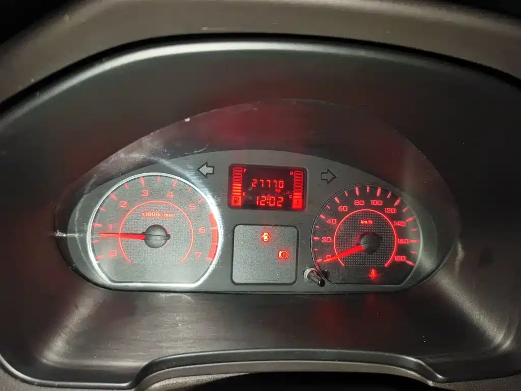 Wuling Hongguang V — миниатюра 9