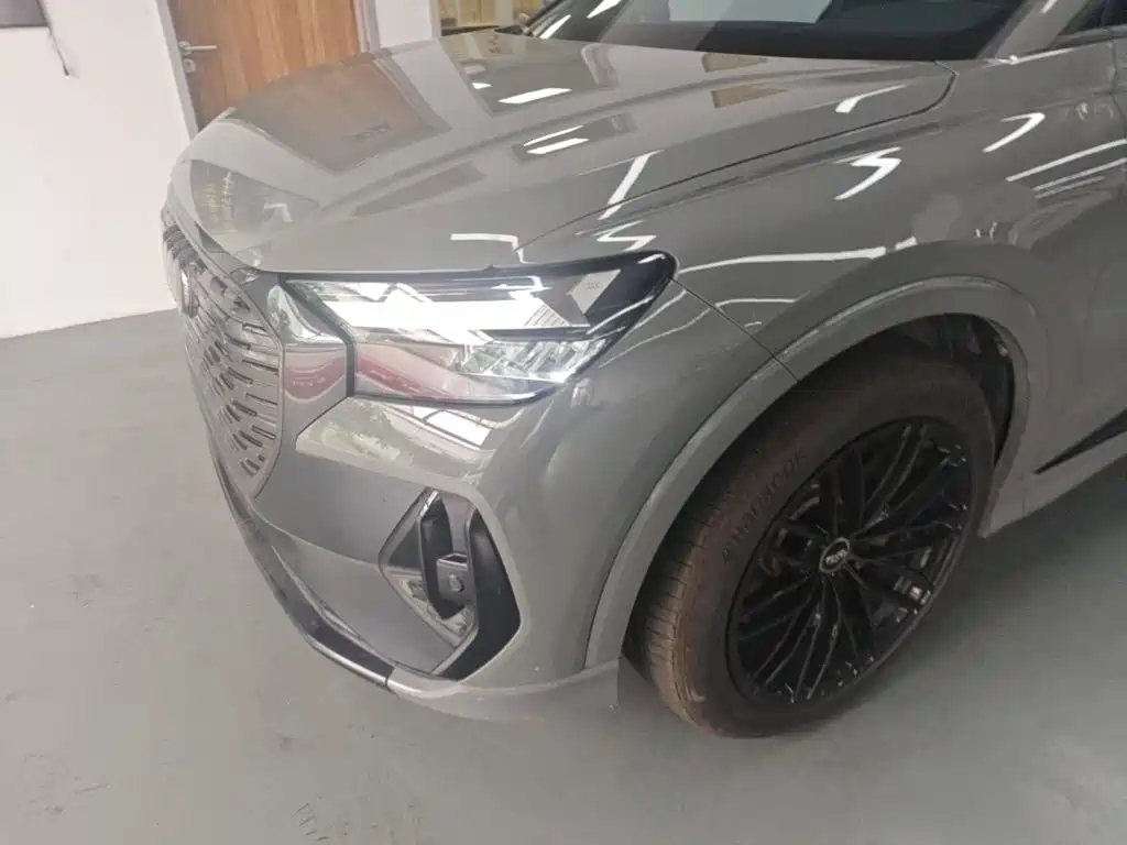 Audi Q4 e-tron — миниатюра 24