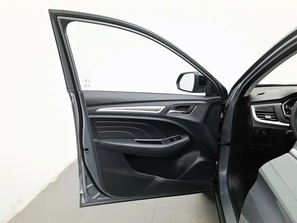 Roewe RX3 — миниатюра 8