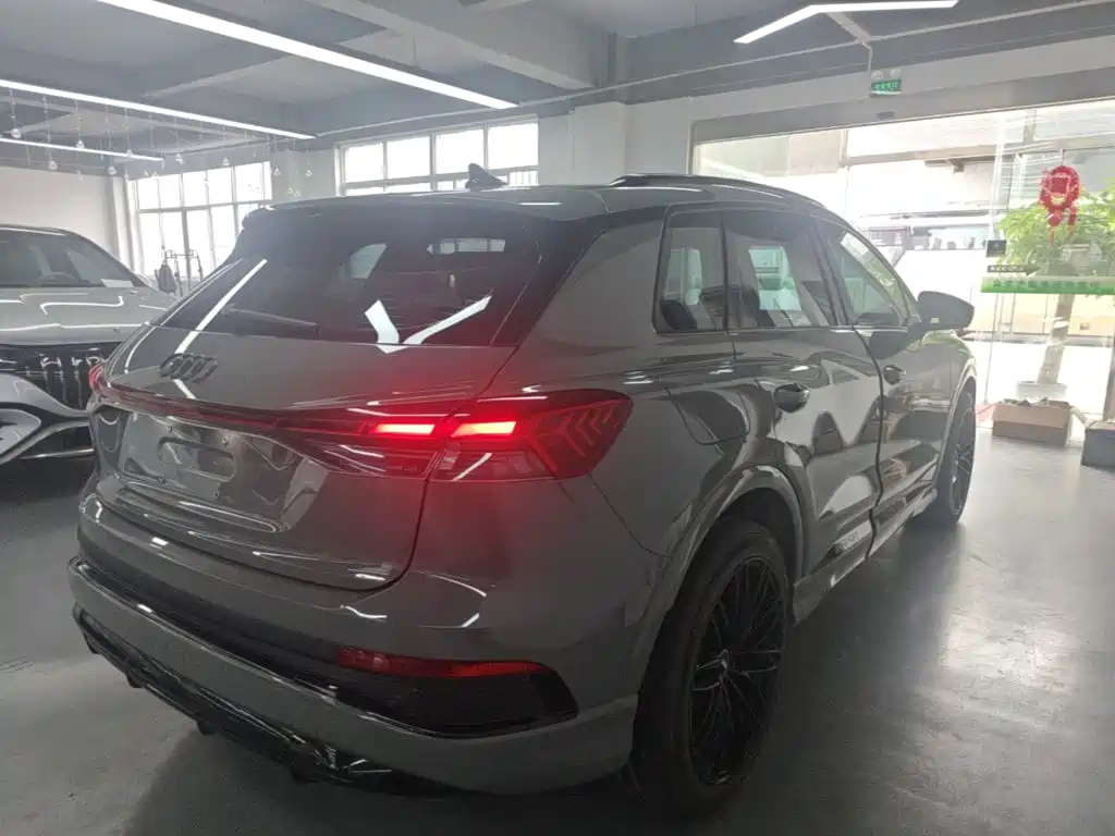 Audi Q4 e-tron — миниатюра 7