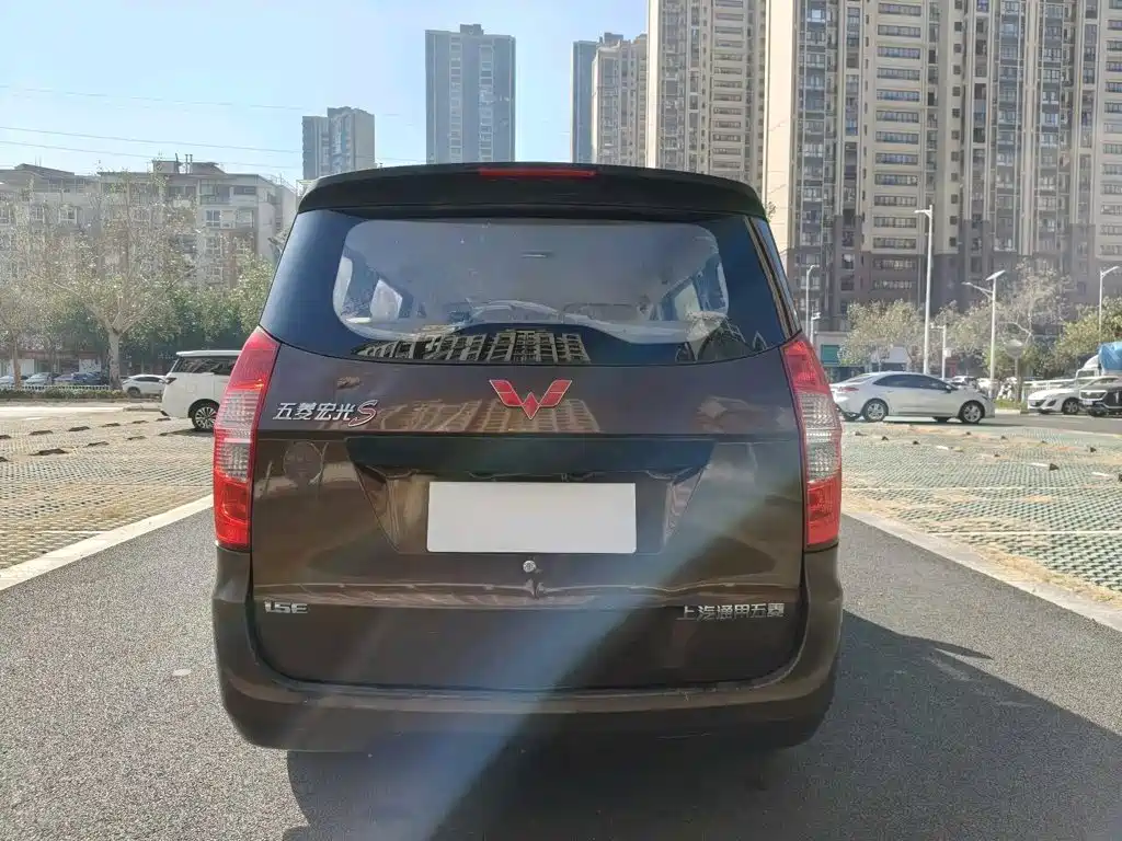 Wuling Hongguang — миниатюра 8