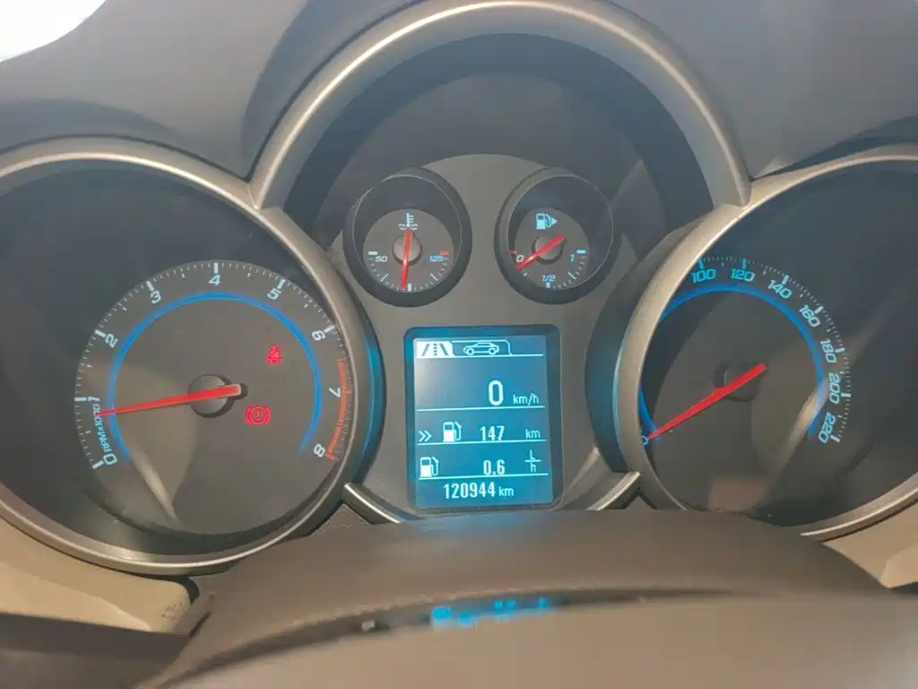 Chevrolet Cruze — миниатюра 12