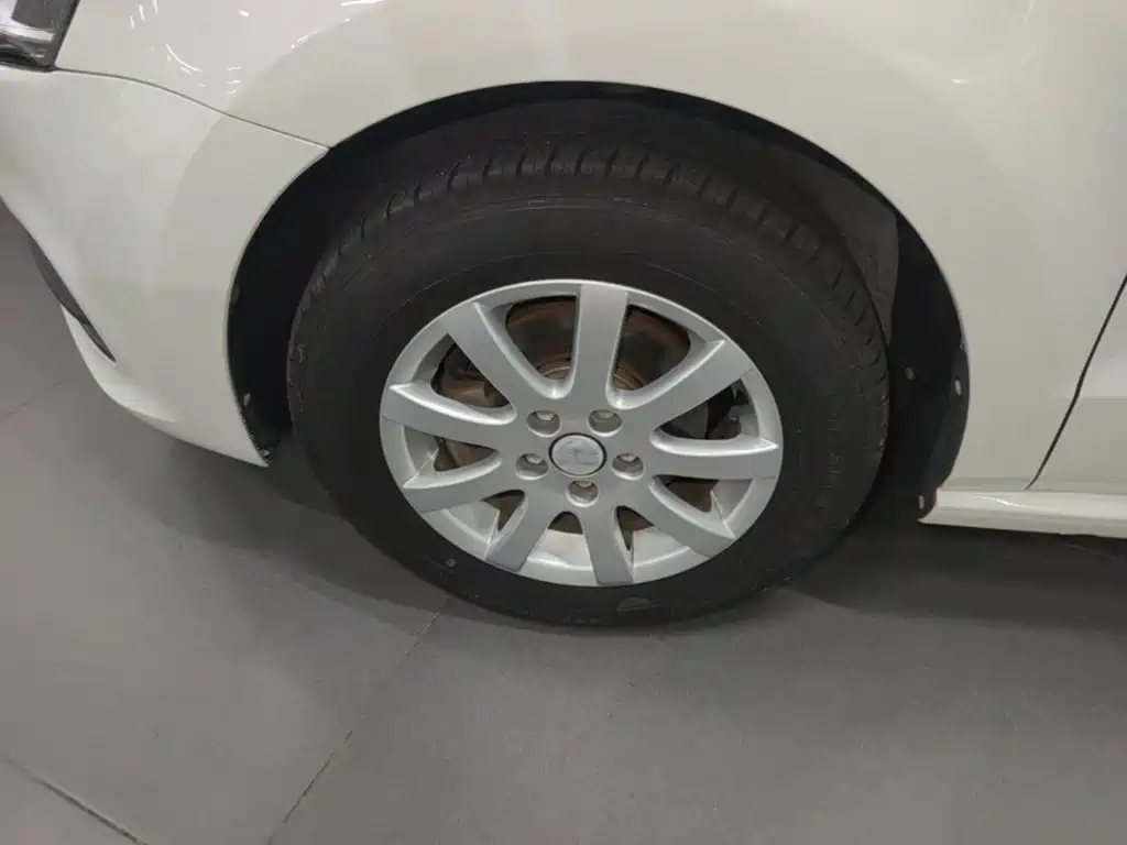 Volkswagen Polo — миниатюра 23