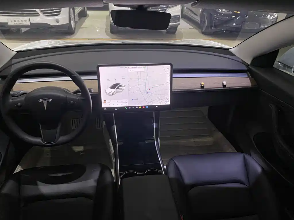 Tesla Model 3 - фото 6