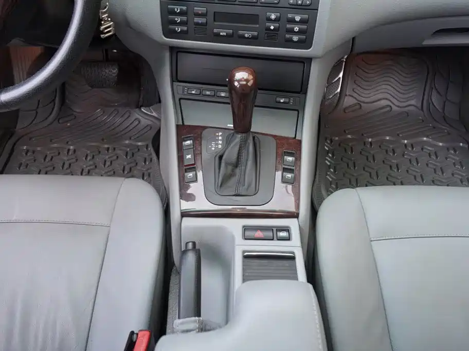 BMW 3 Series — миниатюра 7
