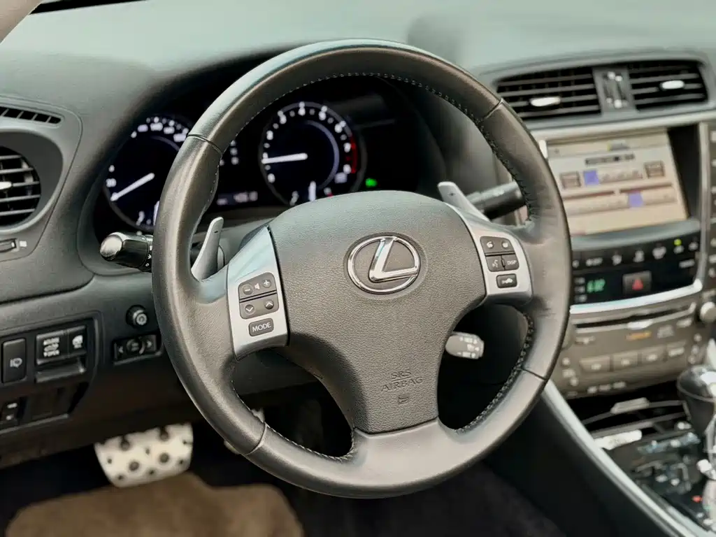 Lexus IS — миниатюра 5