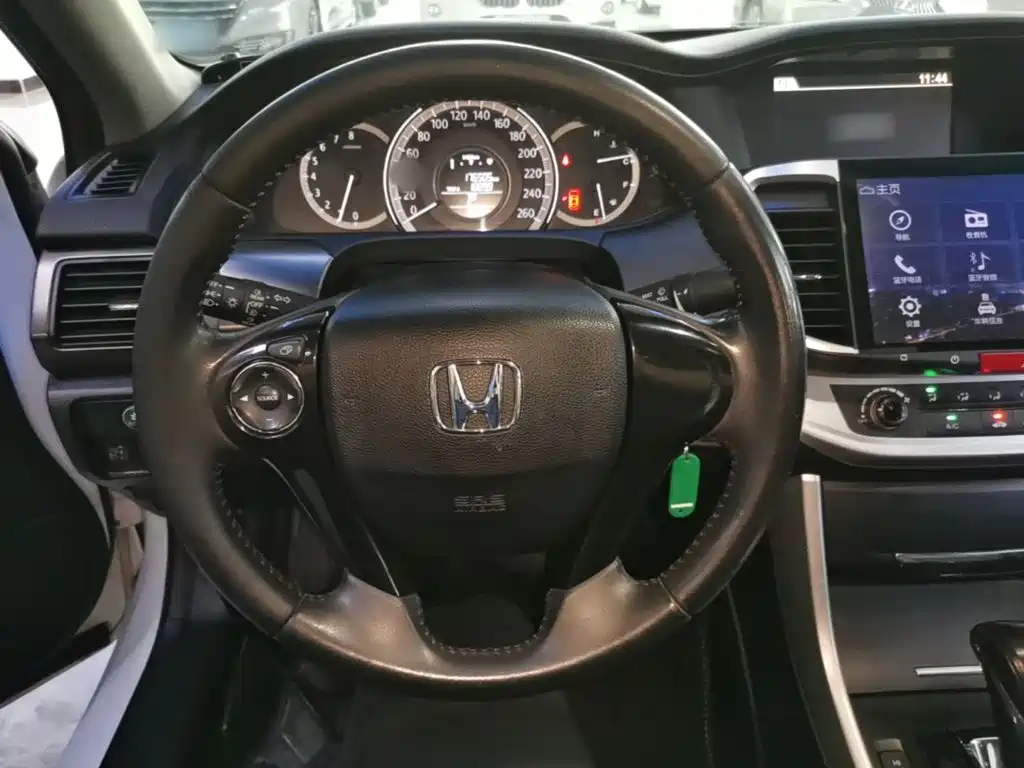 Honda Accord — миниатюра 11