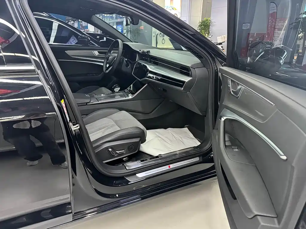 Audi A6L — миниатюра 6