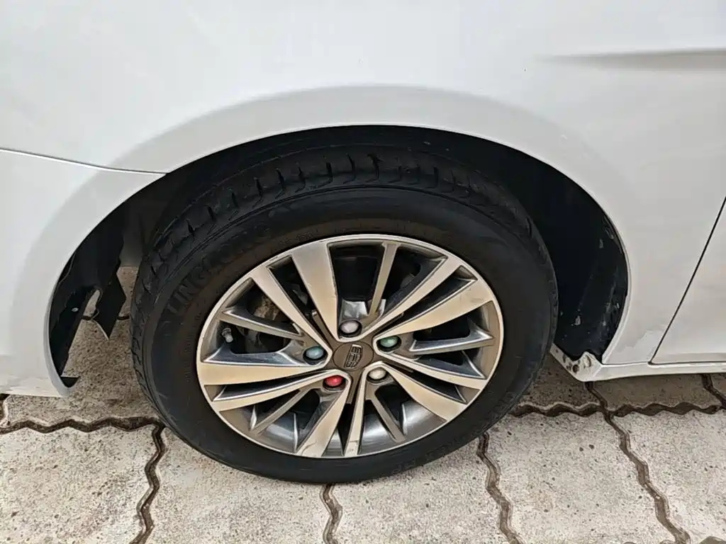 Geely Emgrand — миниатюра 23