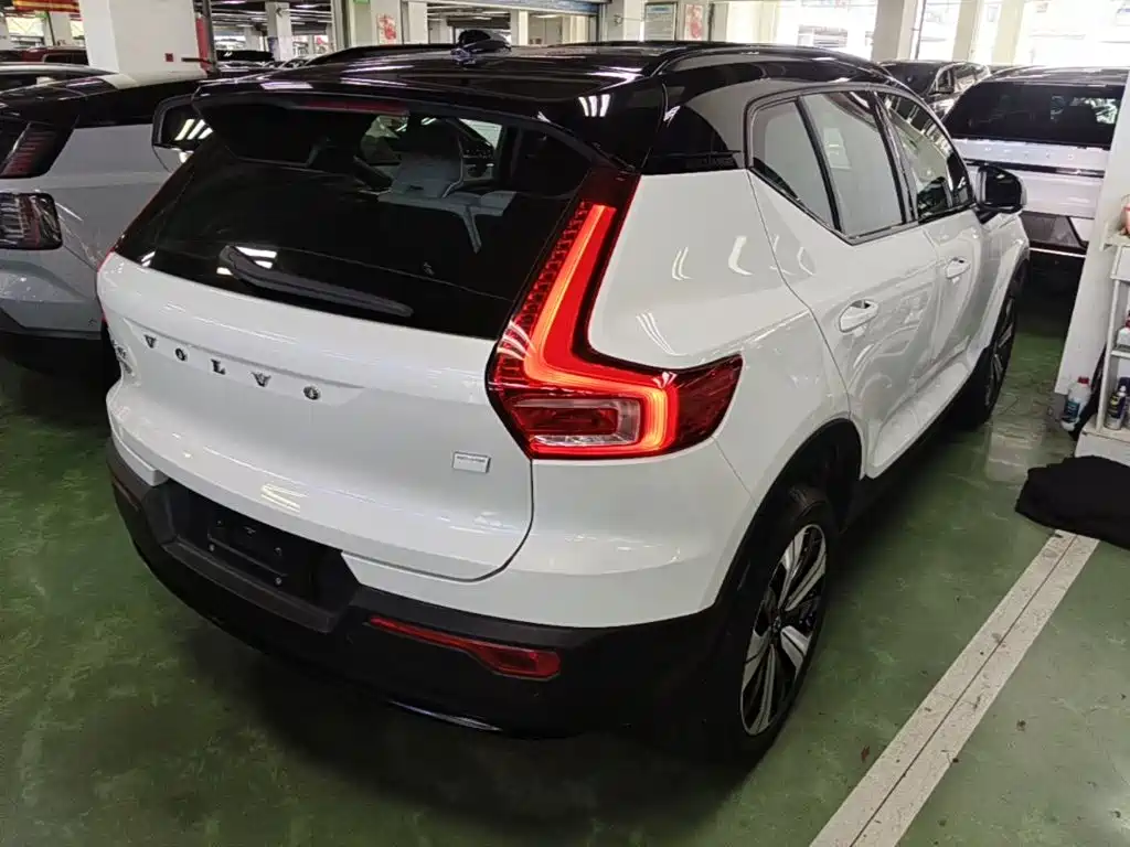 Volvo XC40 NEV — миниатюра 7