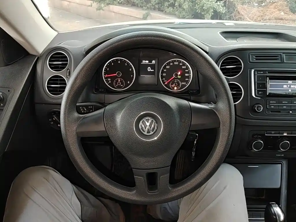 Volkswagen Tiguan — миниатюра 11