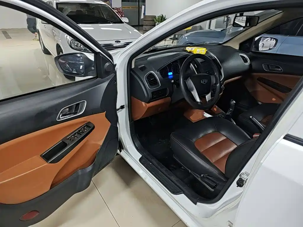 Geely King Kong — миниатюра 16