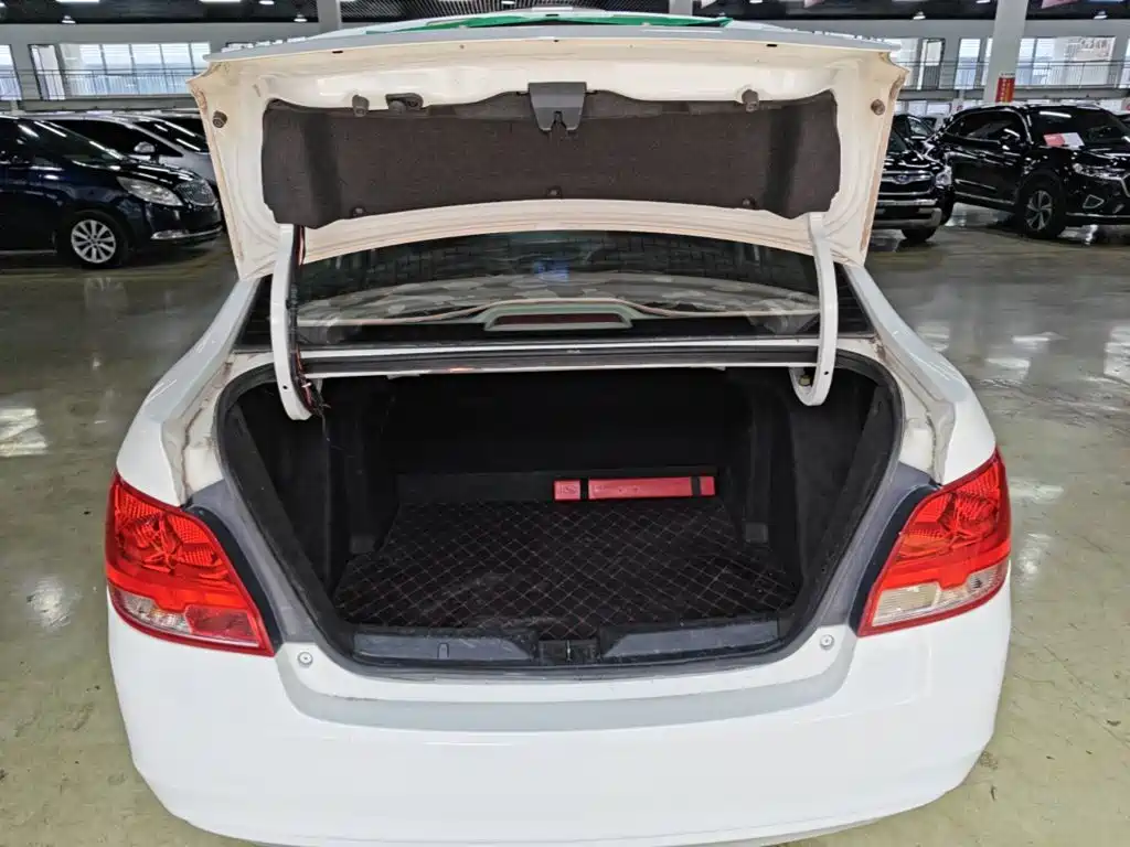 Chevrolet Sail — миниатюра 19