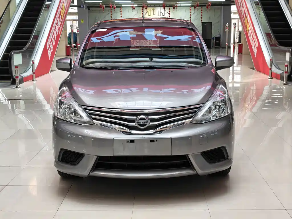 Nissan Livina — миниатюра 2