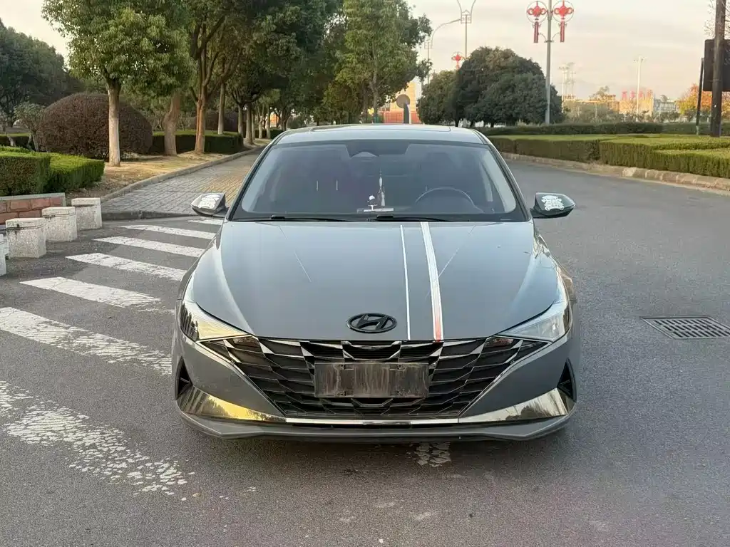 Hyundai Elantra — миниатюра 2