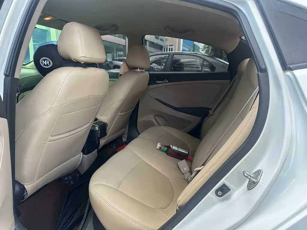 Hyundai Verna — миниатюра 8