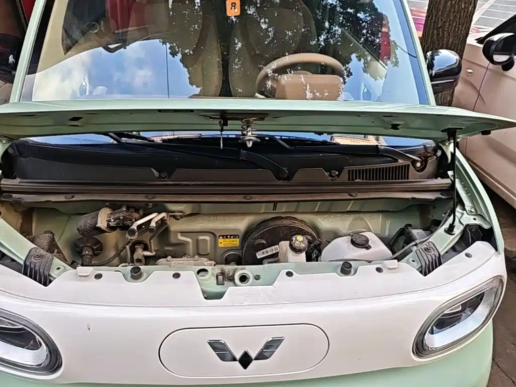 Wuling MINIEV — миниатюра 20