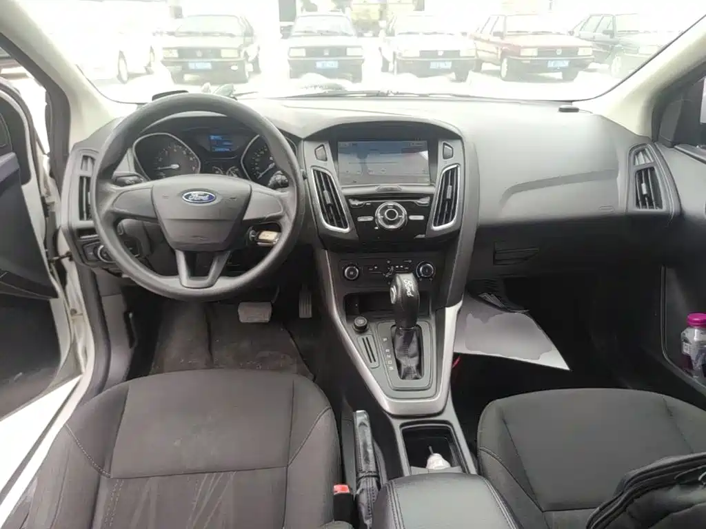 Ford Focus — миниатюра 10