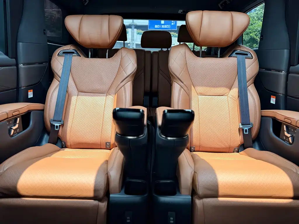 Toyota Vellfire — миниатюра 23