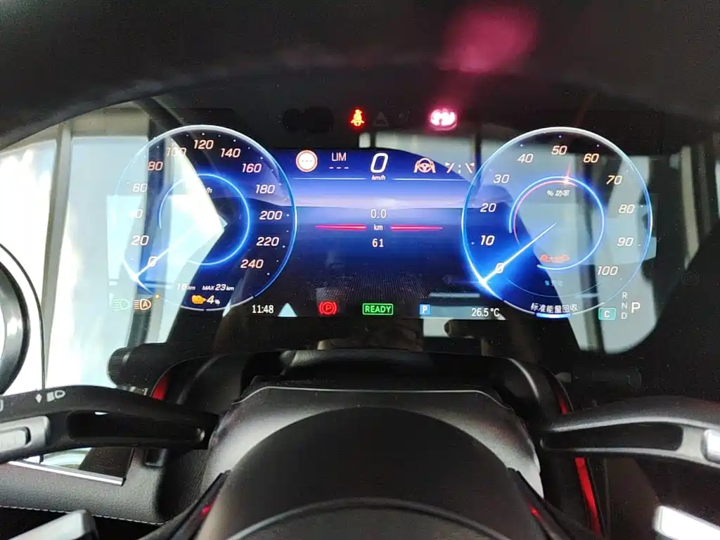 Mercedes-Benz EQS SUV — миниатюра 16