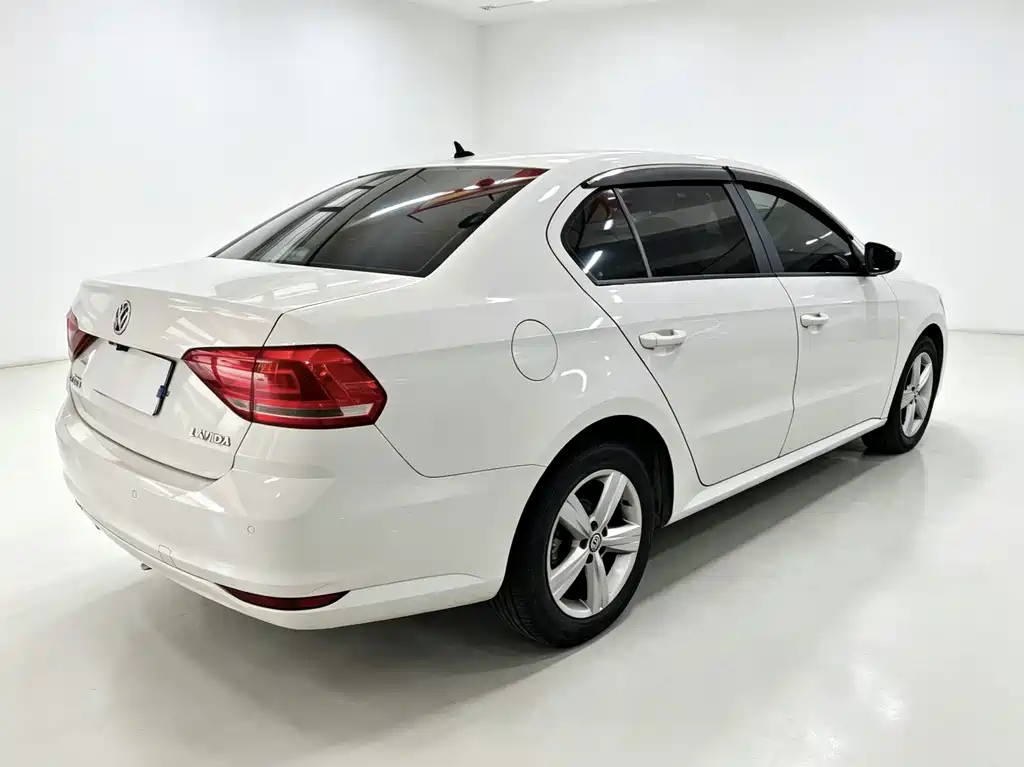 Volkswagen Lavida — миниатюра 9