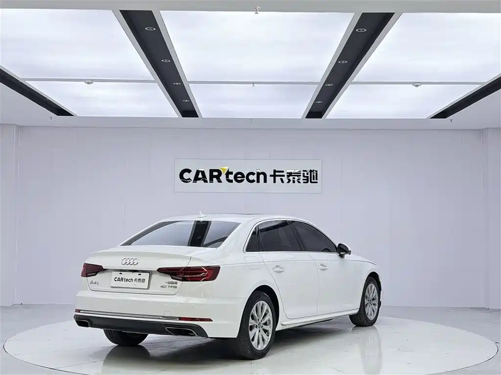 Audi A4L 2019 40 TFSI VI