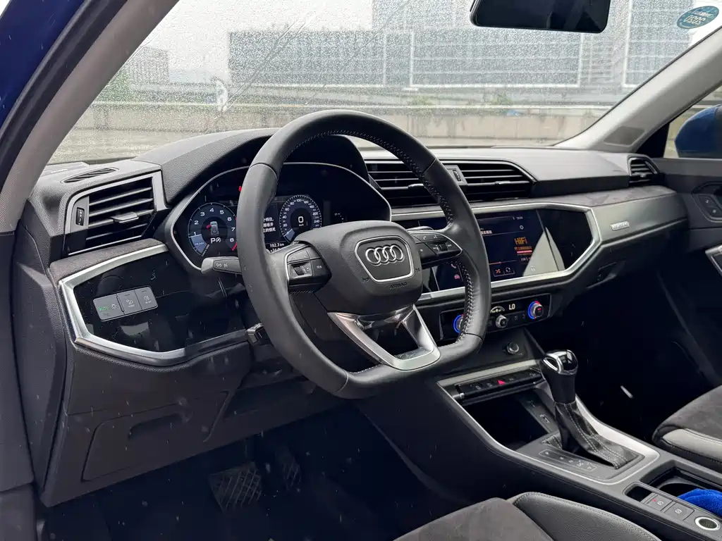 Audi Q3 — миниатюра 10