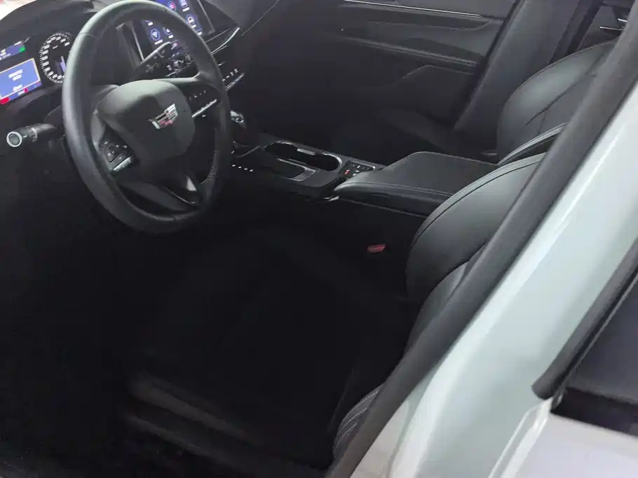 Cadillac CT4 — миниатюра 9