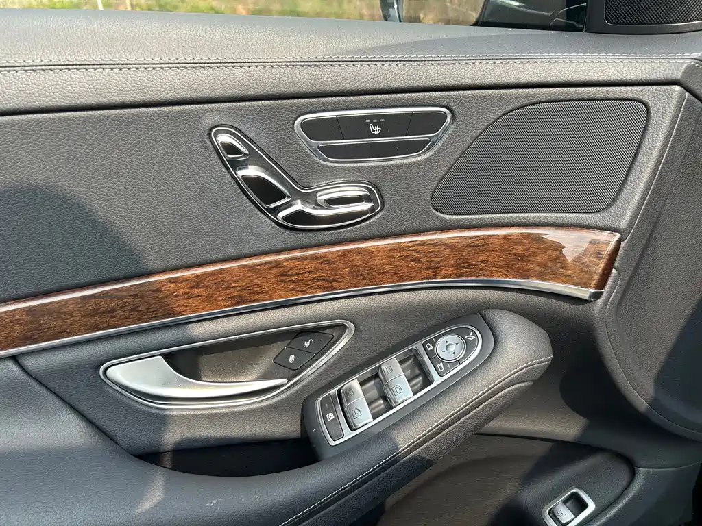 Mercedes-Benz S-Class — миниатюра 11