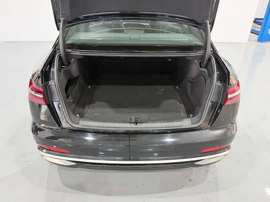 Audi A6L — миниатюра 6