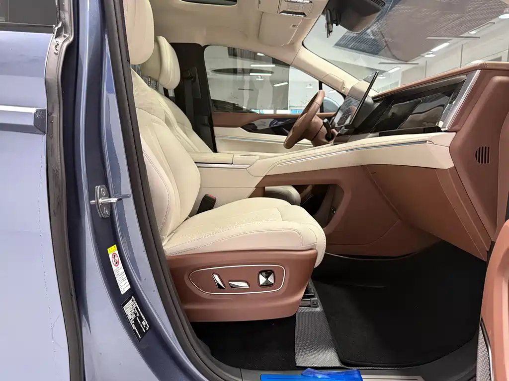 BYD Xia — миниатюра 9