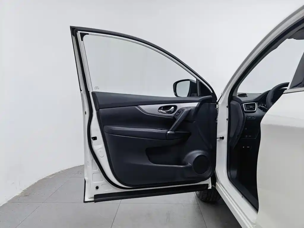 Nissan Qashqai — миниатюра 8