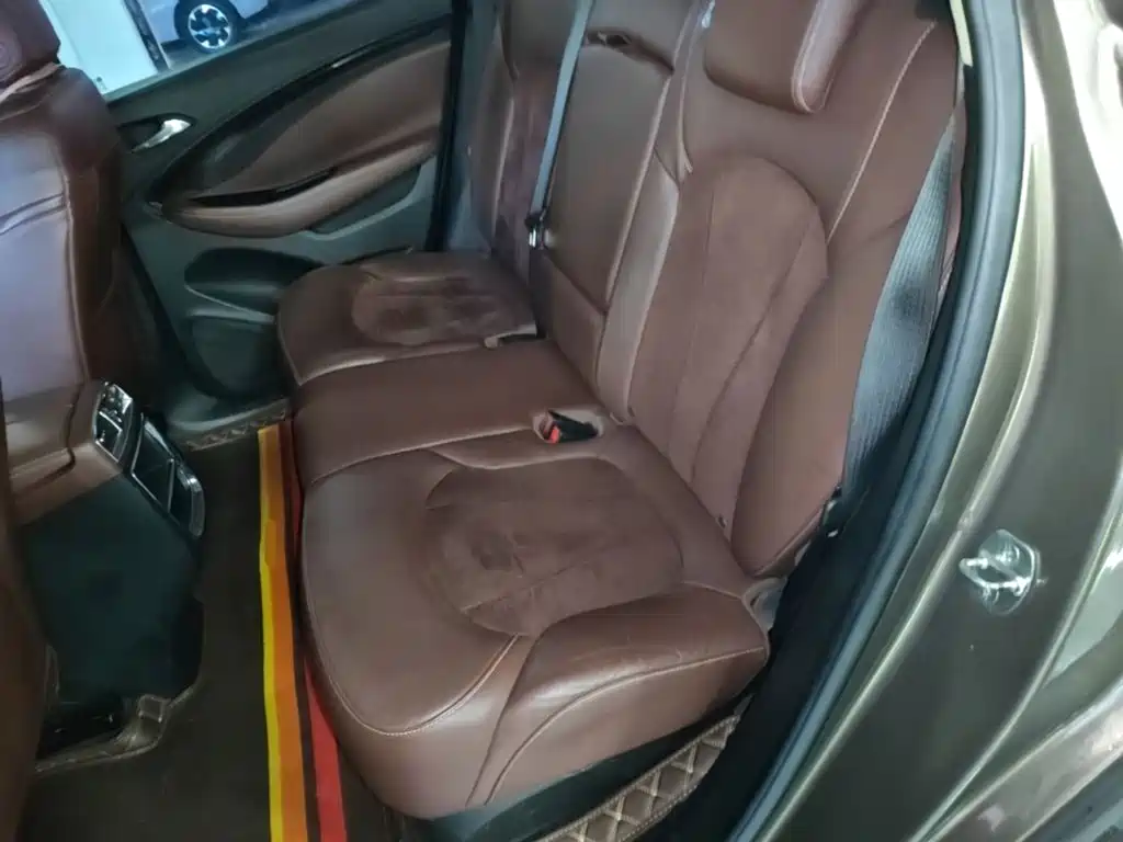Buick Envision Plus — миниатюра 17