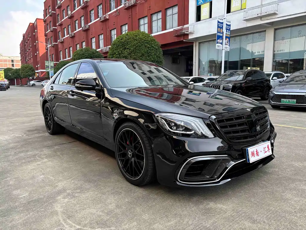Mercedes-Benz S-Class