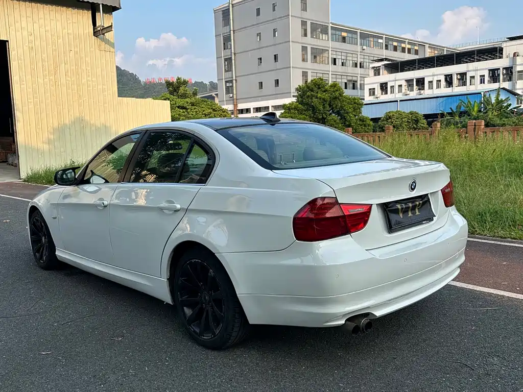 BMW 3 Series — миниатюра 23