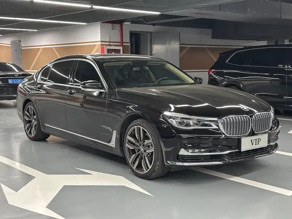 BMW 7 Series — миниатюра 3