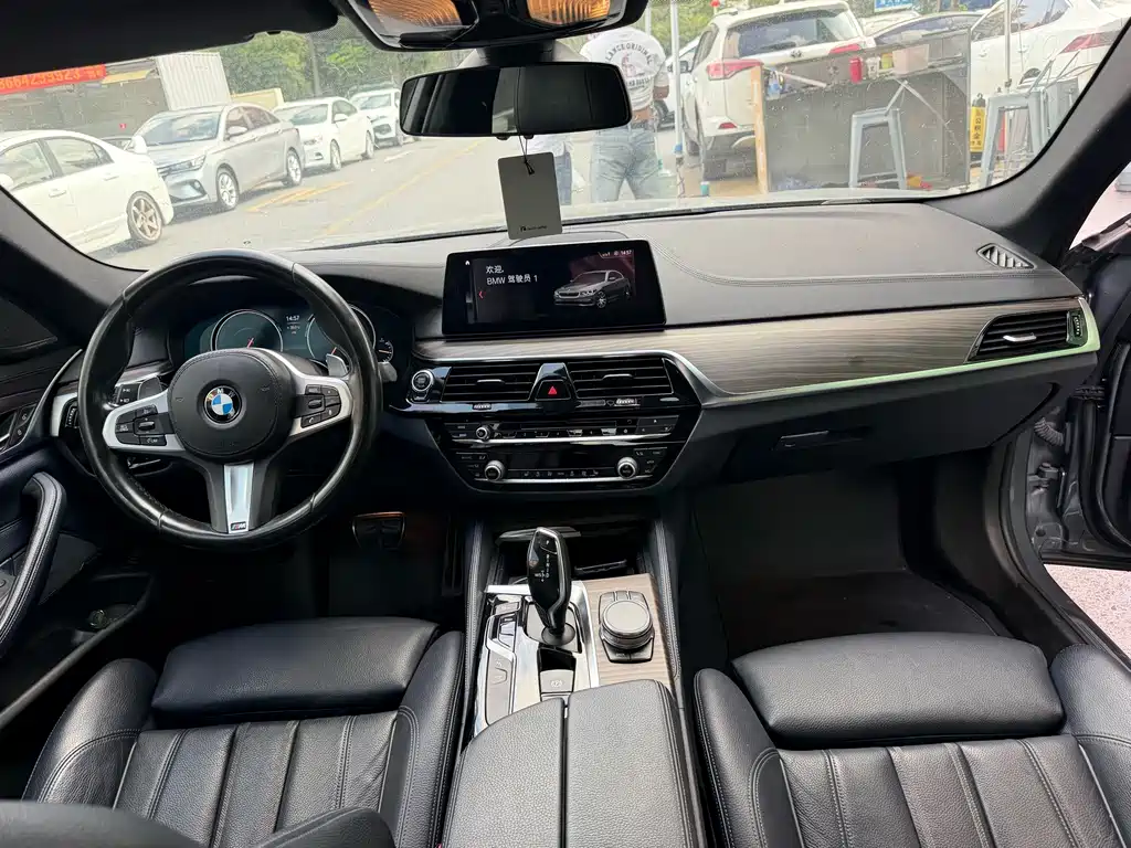 BMW 5 Series (Import) — миниатюра 11