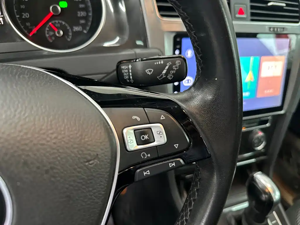 Volkswagen Golf — миниатюра 8