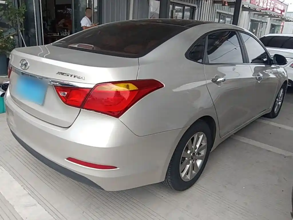 Hyundai Mistra — миниатюра 7