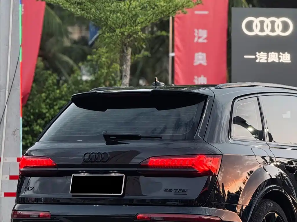 Audi Q7 — миниатюра 15
